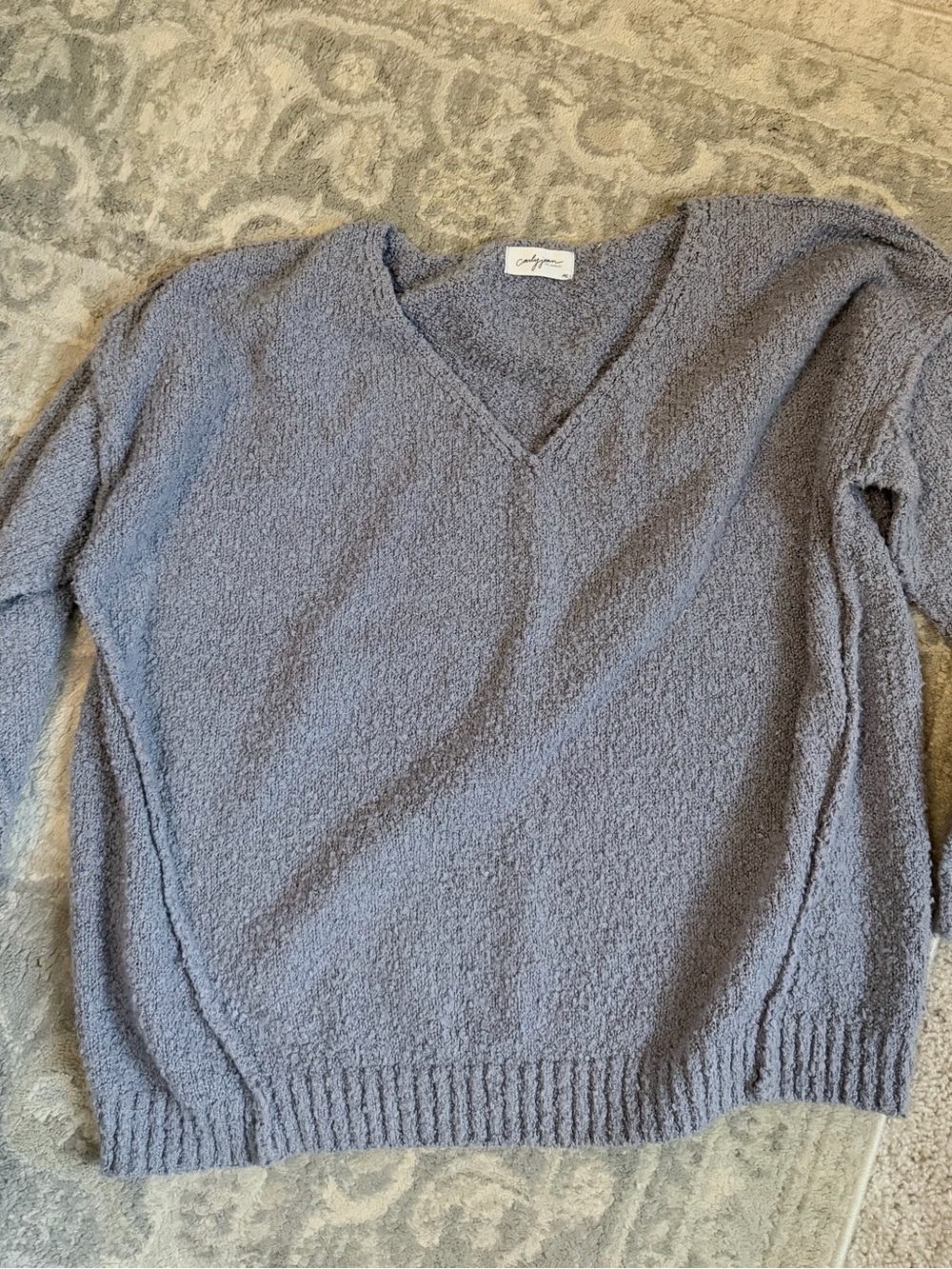 Carly Jean Los Angeles Cozy V-Neck Women's Sweater in Heather Blue cjla